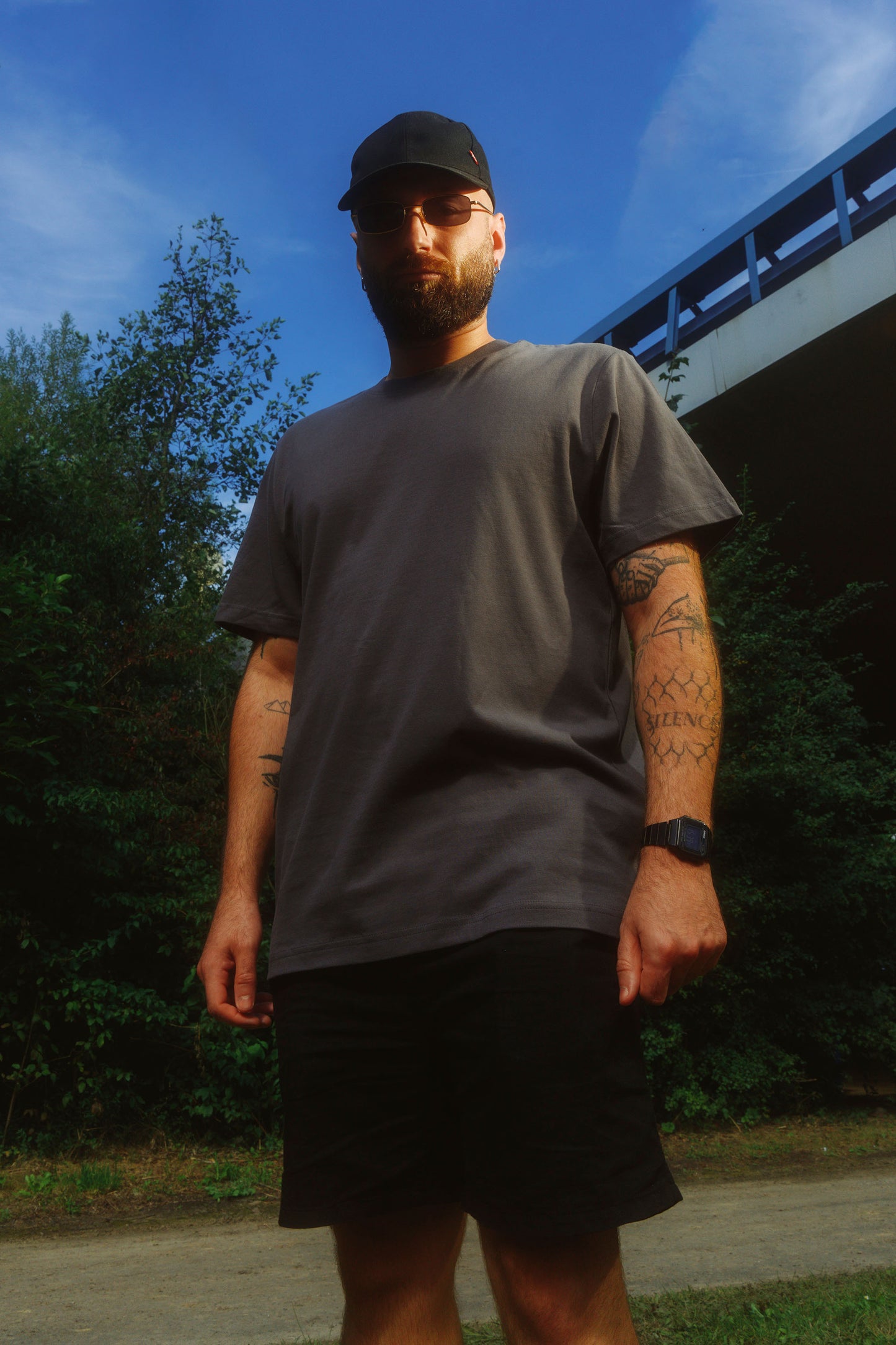 T-SHIRT GREY 'CROSS'