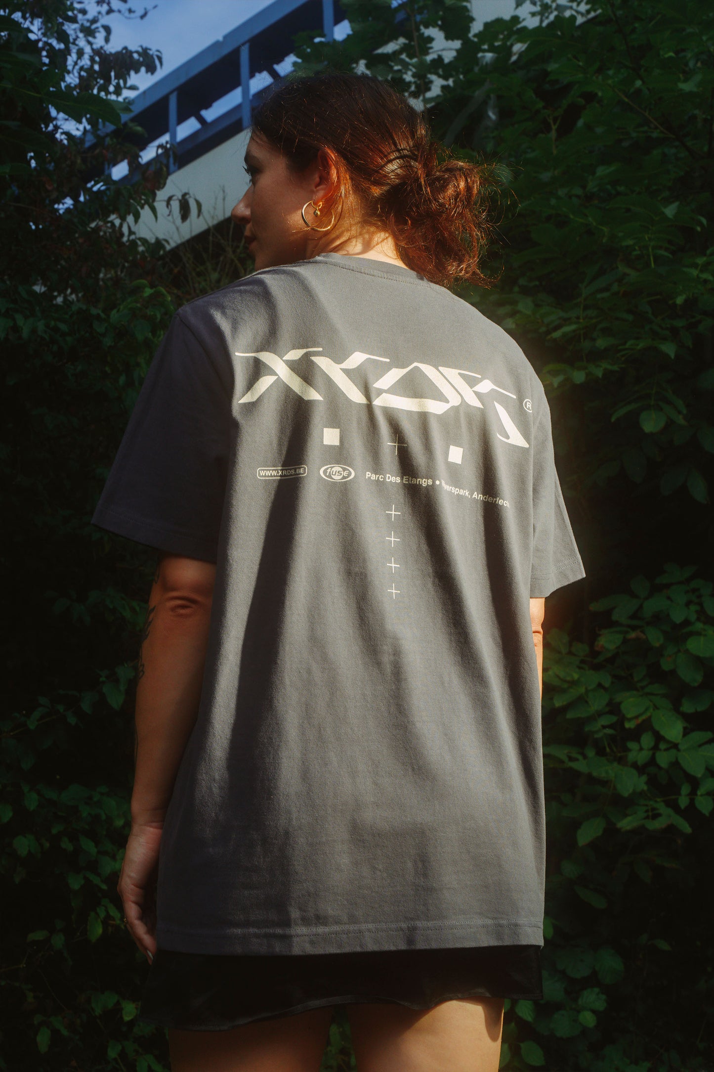 T-SHIRT GREY 'CROSS'